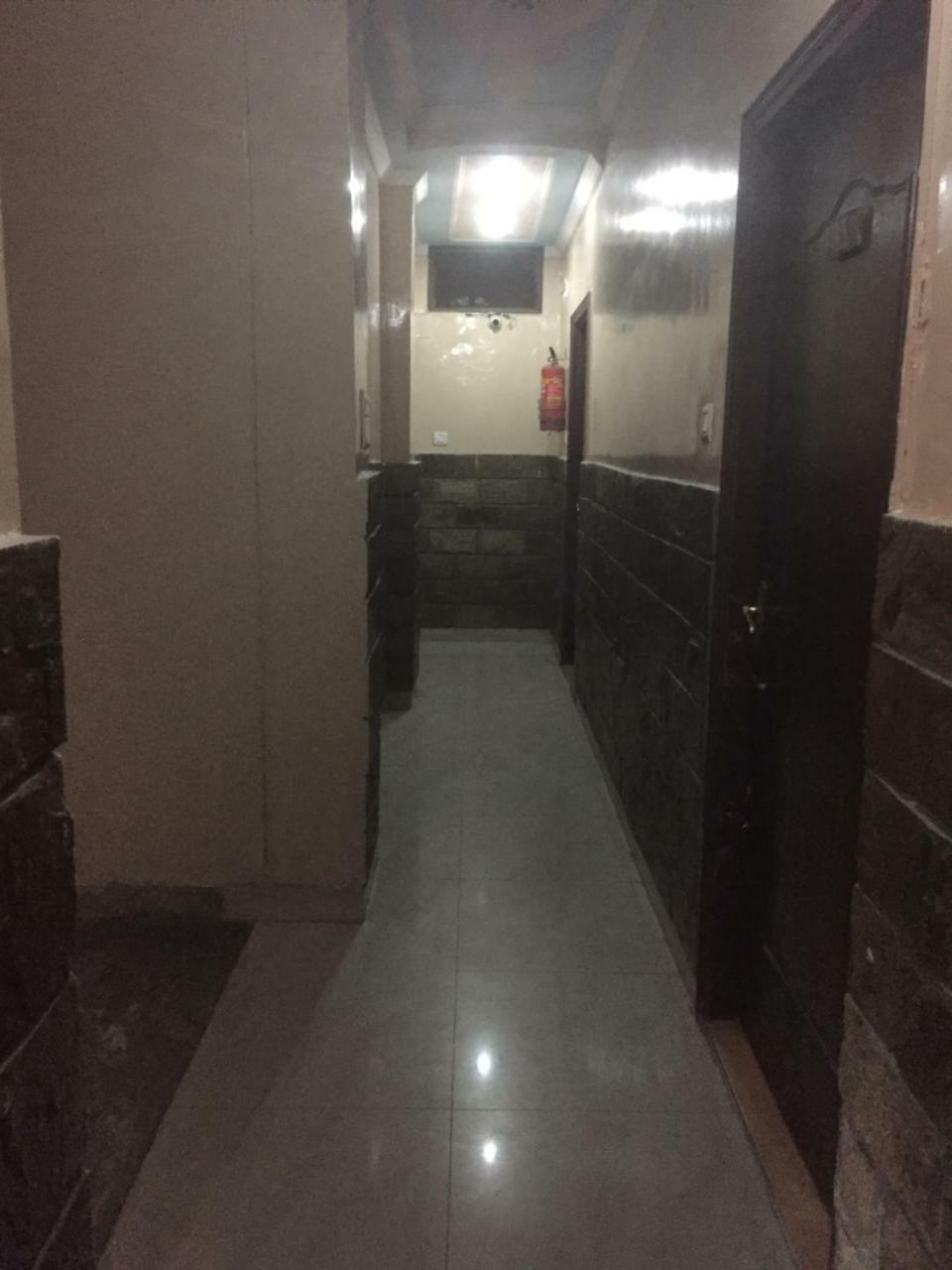 Hotel Kings Inn Haridwār Esterno foto